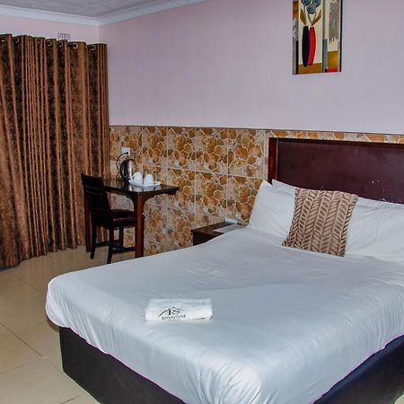 Riverstone Guest Lodge Harare Buitenkant foto