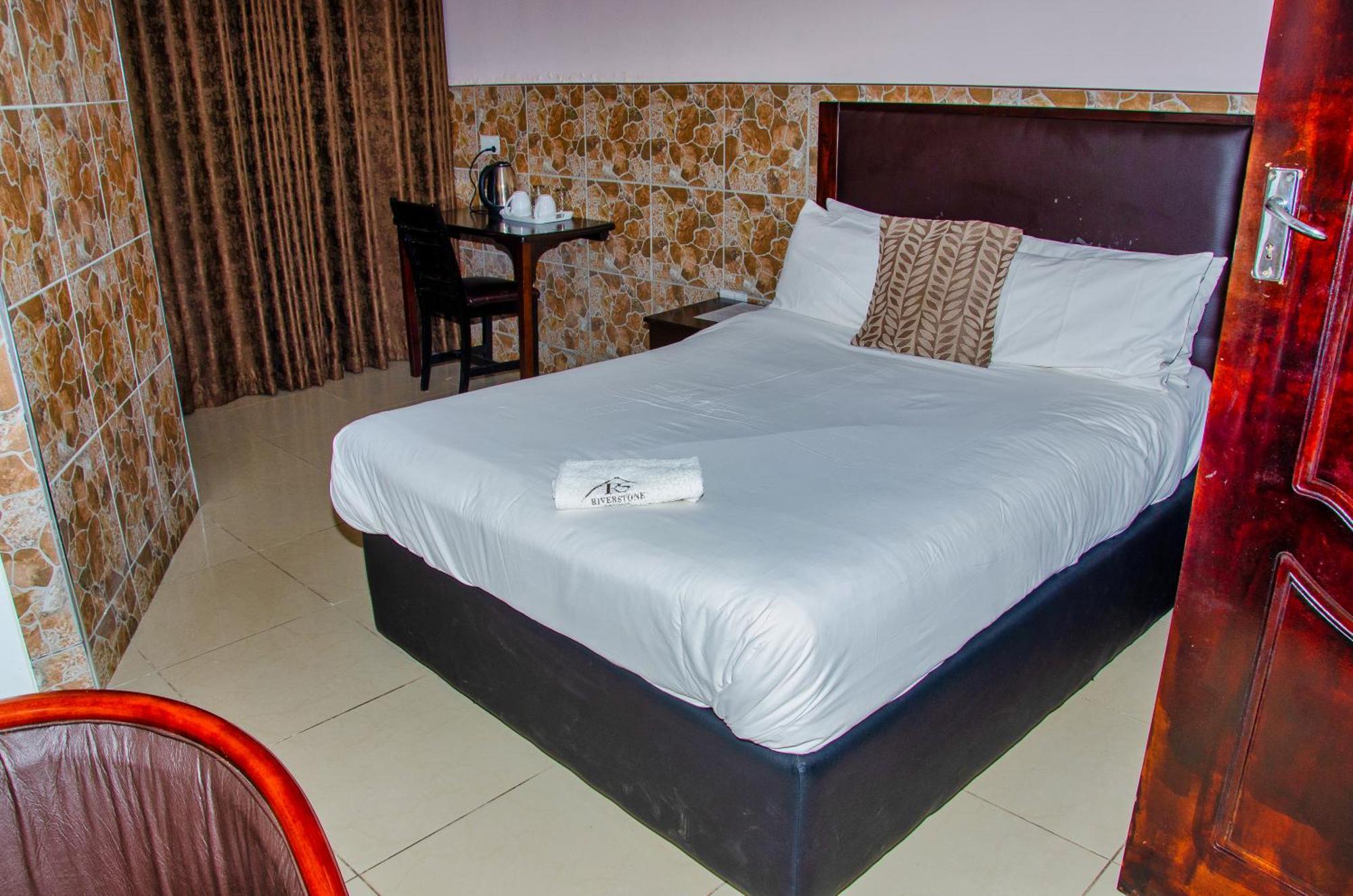 Riverstone Guest Lodge Harare Buitenkant foto