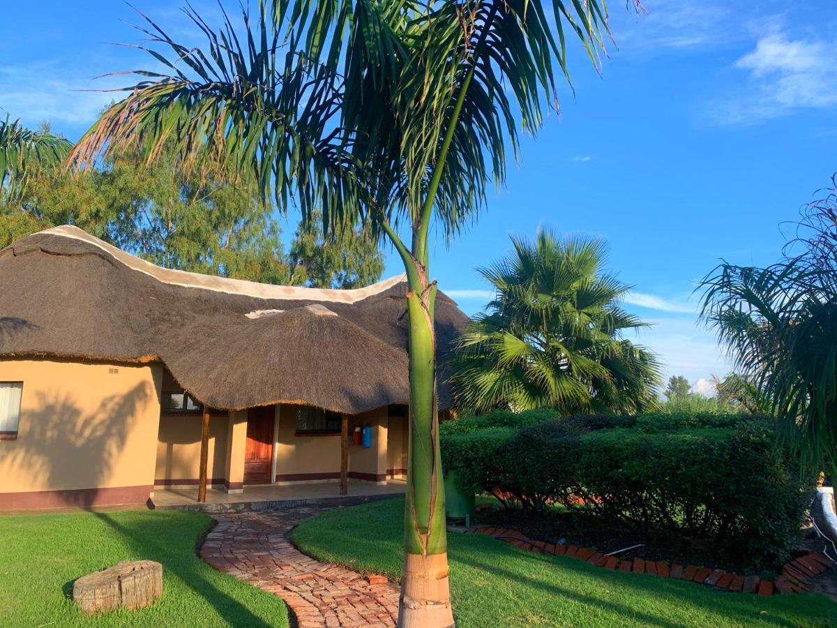 Riverstone Guest Lodge Harare Buitenkant foto